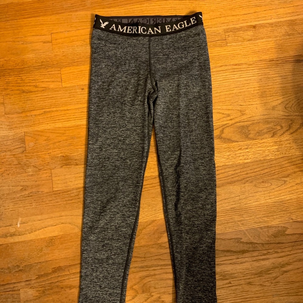 Women’s American Eagles Comfy Leggings.